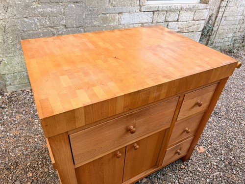 Freestanding kitchen island - kitchen,